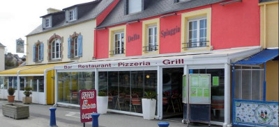 Della spiaggia, restaurant pizzeria à Morgat